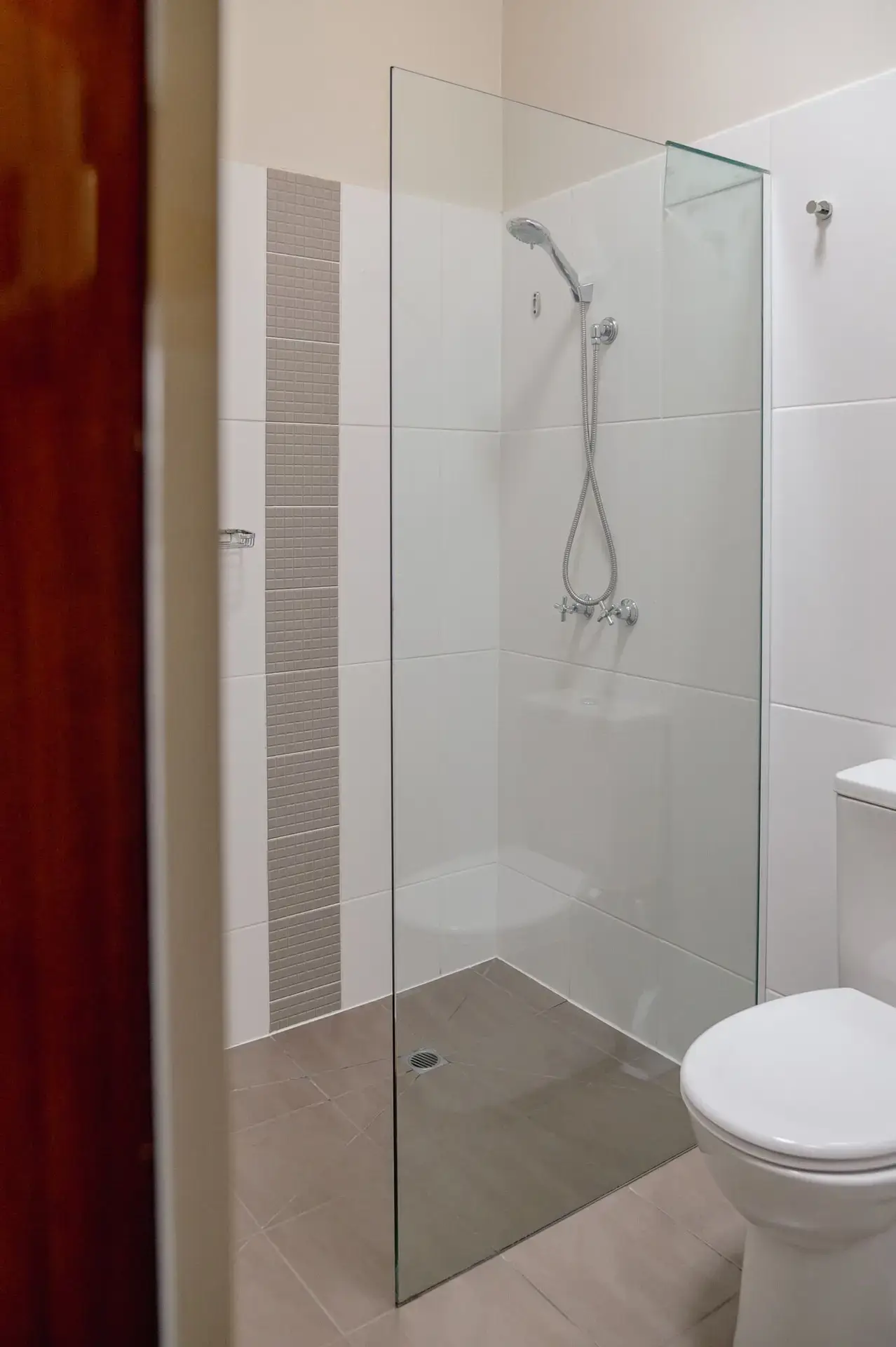 Accommodation And Places To Stay In Bairnsdale | Mitchell on Main. - Accommodation Superior King Room cheap motels in bairnsdale