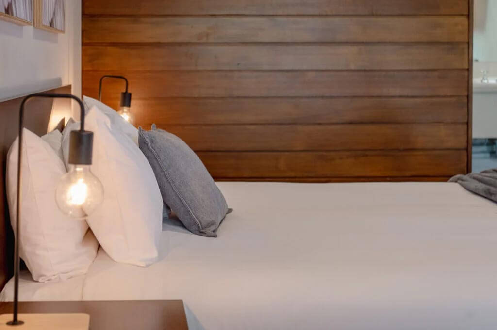 Accommodation And Places To Stay In Bairnsdale | Mitchell on Main. - Accommodation Superior-Queen-Room-Accommodation-In-bairnsdale