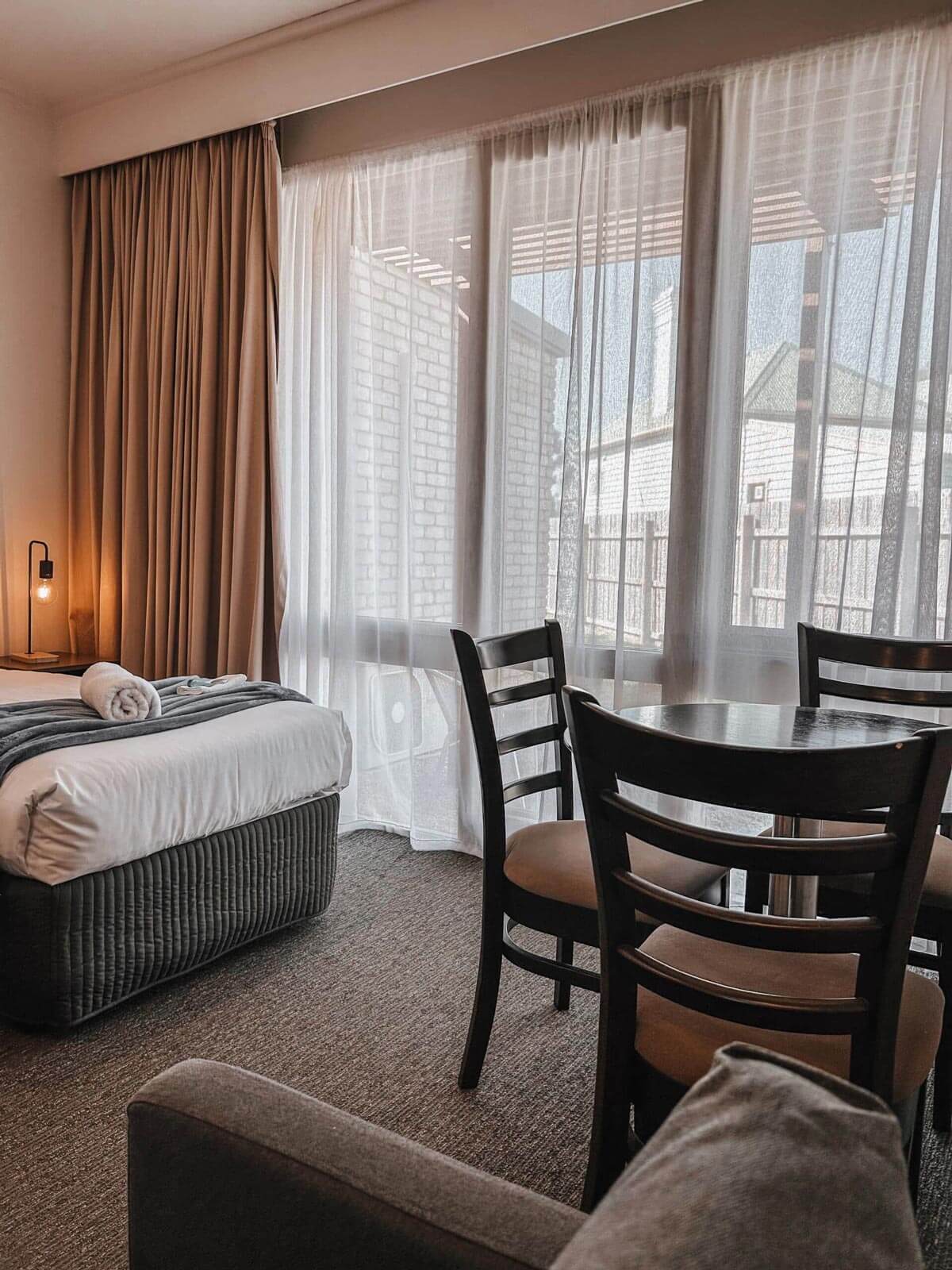 Accommodation And Places To Stay In Bairnsdale | Mitchell on Main. - Accommodation Superior-Twin-motel-Room-Near-in-Bairnsdale