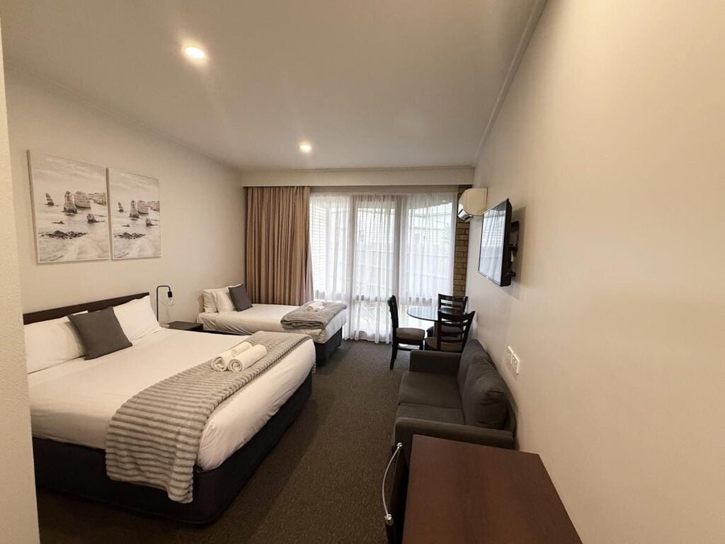 Superior Twin Room Motel Accommodation In Bairnsdale