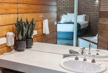 Spa-hotel-Room-in-Bairnsdale