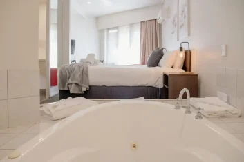 Superior Spa motels Room Near in Bairnsdale